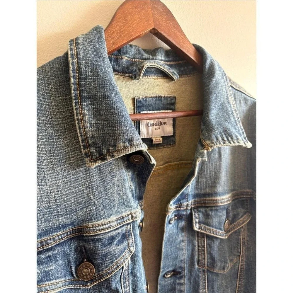 Goodfellow & Co Light Wash Denim Trucker Jacket Medium